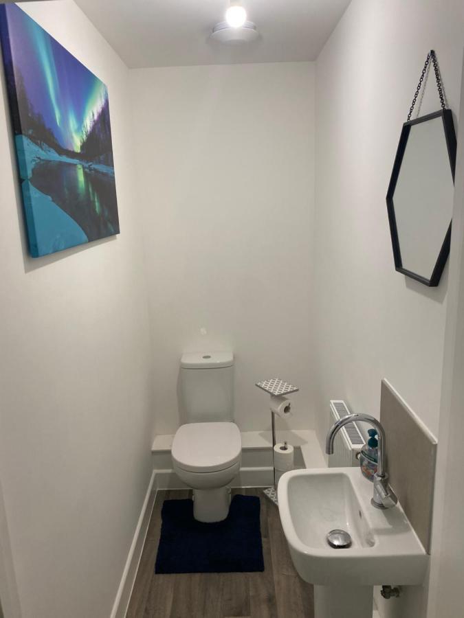 Very Large Double Room With Corner Sofa, Sky Tv, Netflix Etc, Fridge And Microwave Newhaven Zewnętrze zdjęcie